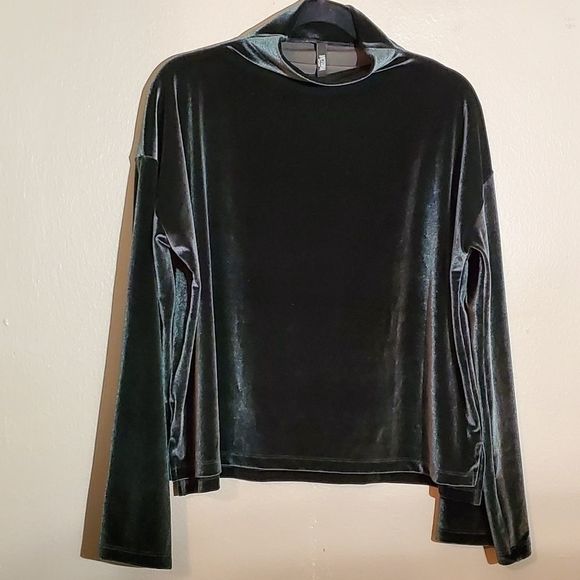 Victoria Sport - Velour Mock Turtleneck NWOT-Sz L - Picture 1 of 6